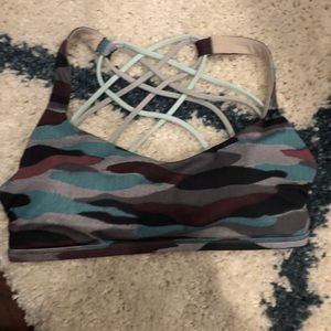 lululemon free to be bra 6/8